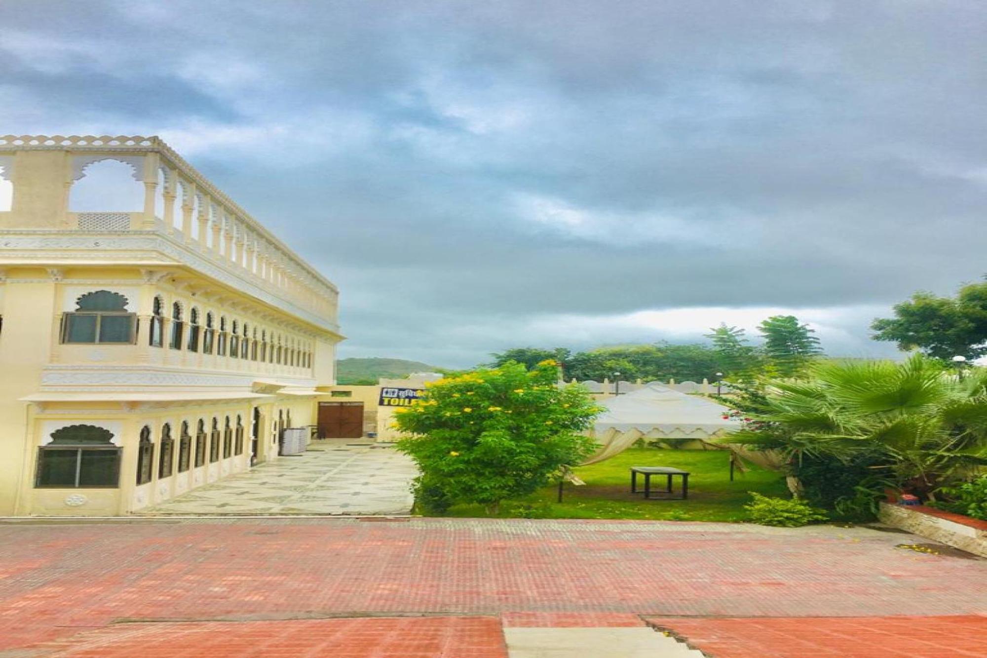 Hotel O The Takhatgarh Resort Nāthdwāra المظهر الخارجي الصورة